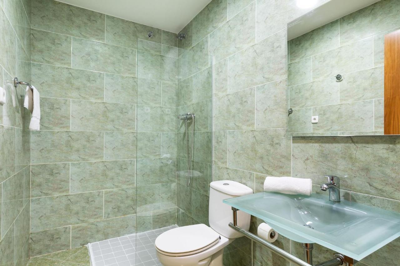 Stay U-Nique Apartments Passatge De Font Barcelona Ngoại thất bức ảnh